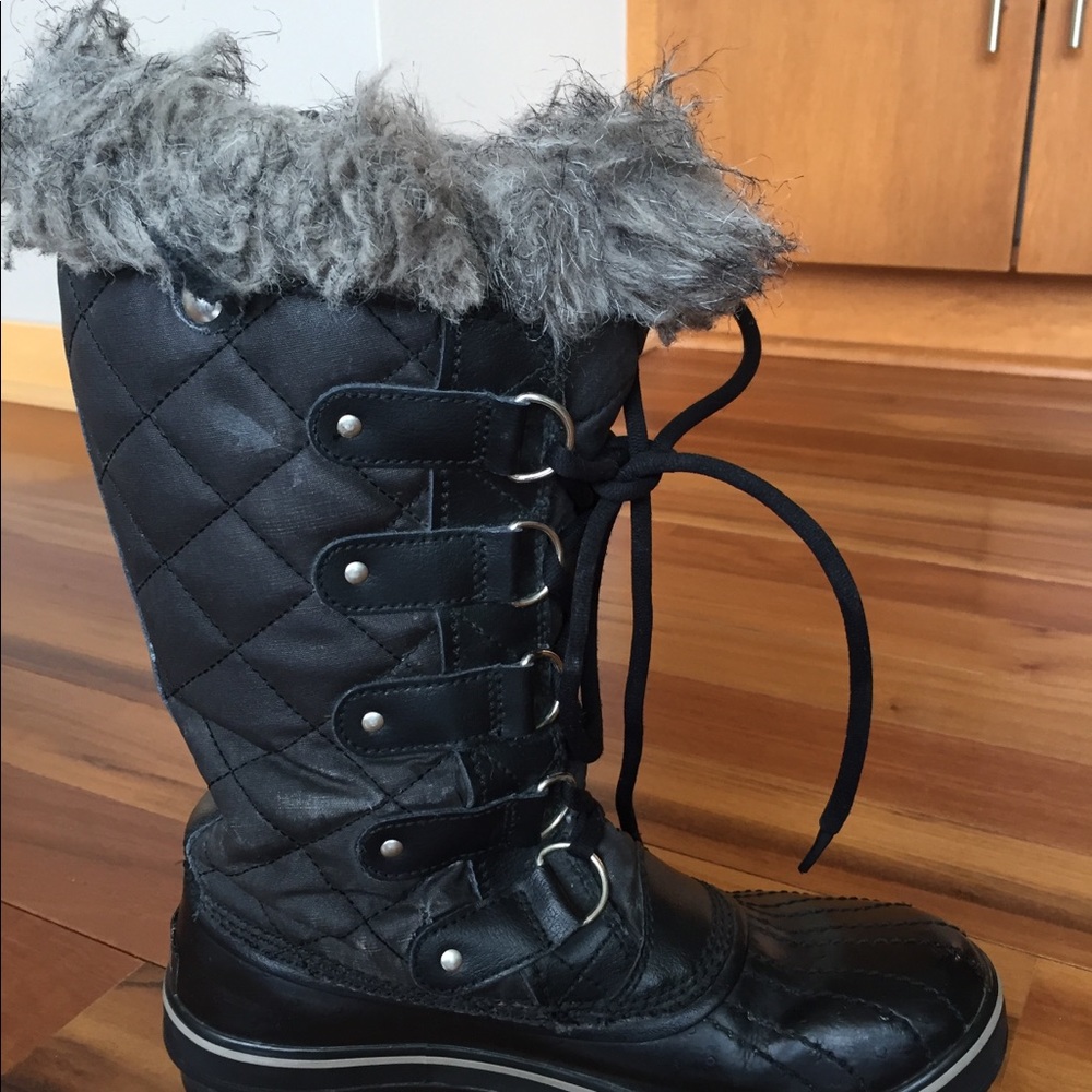 Sorel Black boots size 6.5